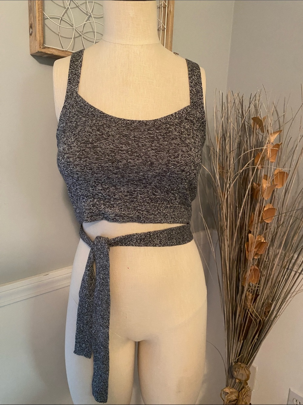 aerie NWT Tie-Front Cropped Tank - size Medium